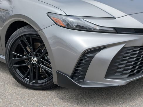 Used 2025 Toyota Camry SE FWD image 10