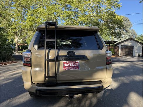 Used 2016 Toyota 4Runner TRD Pro AWD/4WD image 4
