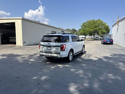 Used 2020 Ford Expedition XLT w/ Equipment Group 202A RWD image 5
