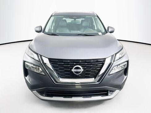 Used 2023 Nissan Rogue SV w/ SV Premium B Package FWD image 2