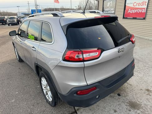 Used 2018 Jeep Cherokee Latitude image 7