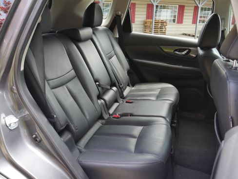 Used 2015 Nissan Rogue SL w/ SL Premium Package FWD image 24