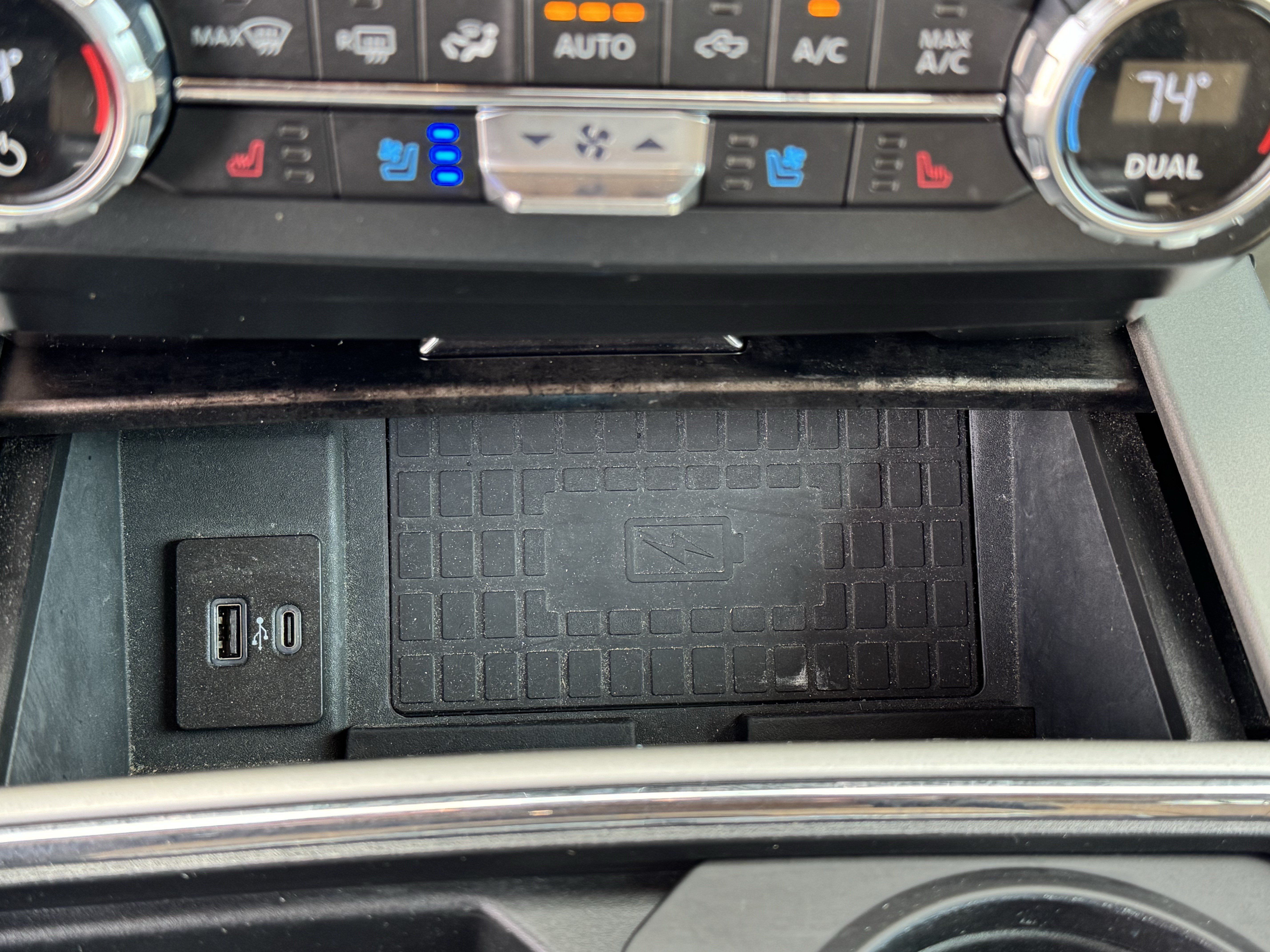 Used 2022 Ford F250 Lariat w/ Lariat Ultimate Package AWD/4WD image 24
