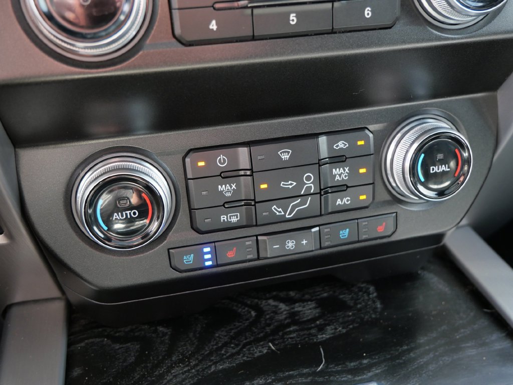 Used 2019 Ford F350 Platinum w/ Platinum Ultimate Package AWD/4WD image 23