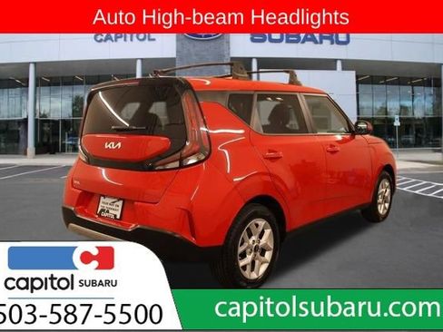 Used 2023 Kia Soul LX w/ LX Technology Package FWD image 4
