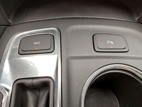 Used 2024 Chevrolet Equinox LT AWD/4WD image 25