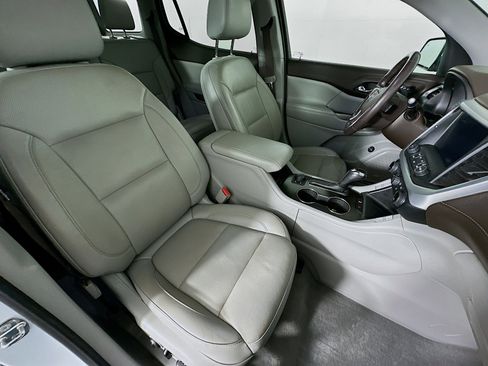 Used 2019 GMC Acadia SLT image 33