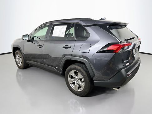 Used 2025 Toyota RAV4 XLE AWD/4WD image 8