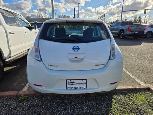 Used 2016 Nissan Leaf S w/ Charger Package image 6