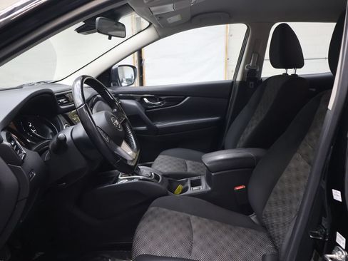 Used 2021 Nissan Rogue Sport SV AWD/4WD image 15