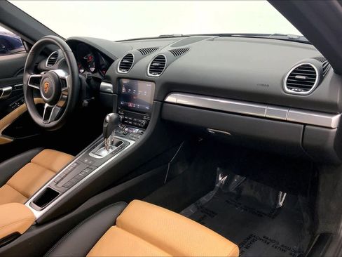 Used 2018 Porsche 718 Cayman RWD image 10