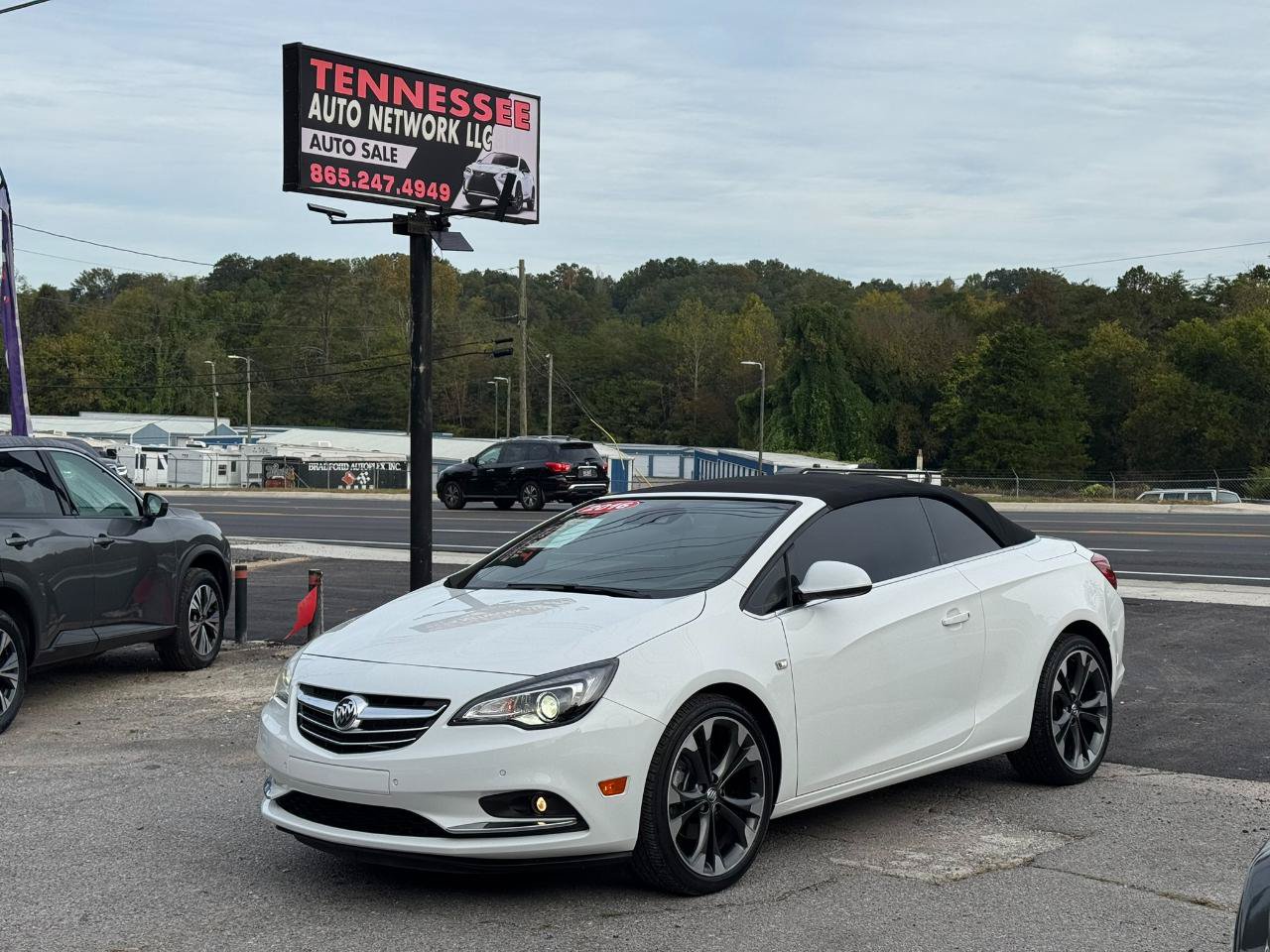 Used 2016 Buick Cascada Premium FWD image 2