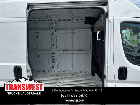 Used 2023 RAM ProMaster 2500 FWD image 13