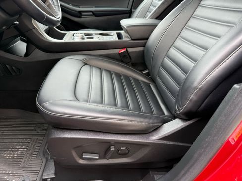 Used 2023 Ford Edge SEL w/ Convenience Package AWD/4WD image 4