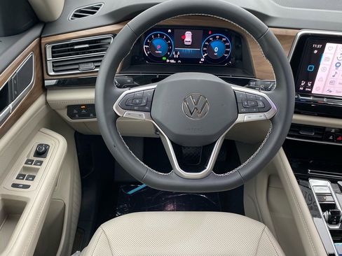 New 2026 Volkswagen Atlas SE image 5