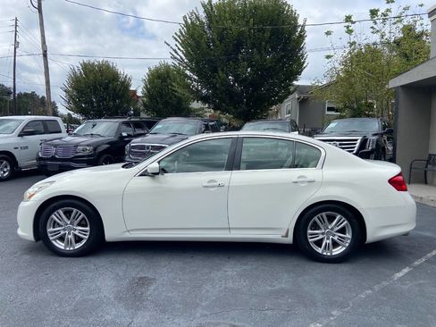 Used 2013 INFINITI G37 Journey w/ Premium Pkg image 9