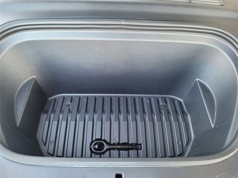 Used 2023 Tesla Model Y Long Range image 20