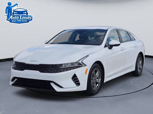 Used 2022 Kia K5 LXS FWD image 3