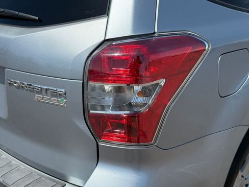 Used 2016 Subaru Forester 2.5i Premium AWD/4WD image 8