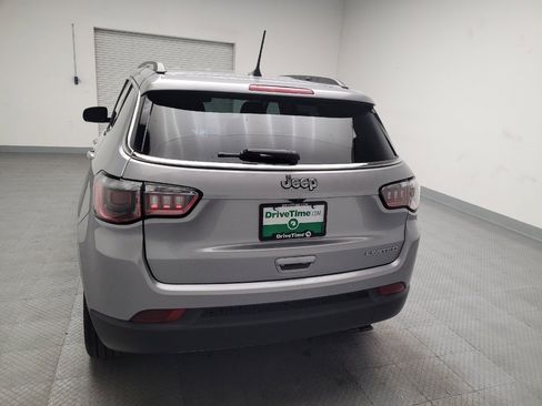 Used 2019 Jeep Compass Limited image 6