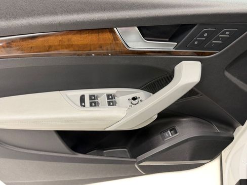 Used 2018 Audi Q5 Prestige AWD/4WD image 11