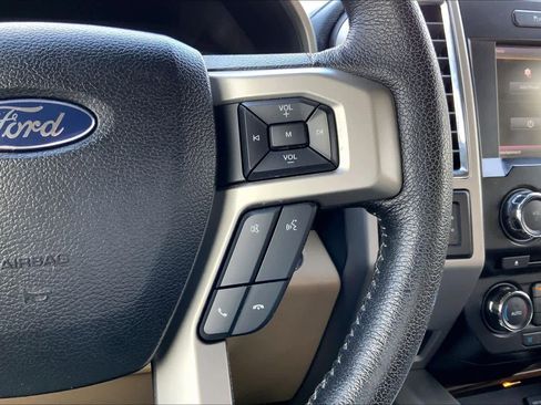 Used 2015 Ford F150 Lariat image 24