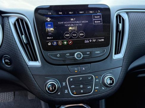 Used 2024 Chevrolet Malibu LT FWD image 18
