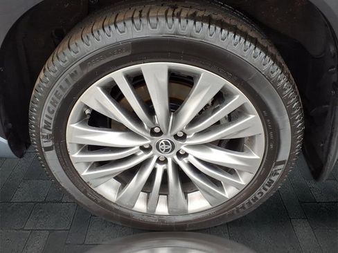 Used 2022 Toyota Highlander Platinum image 33