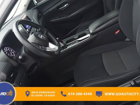 Used 2024 Nissan Sentra SV FWD image 9