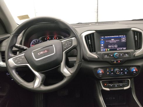 Used 2024 GMC Terrain SLE w/ Driver Convenience Package image 22