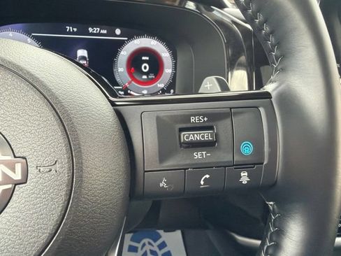 Certified 2025 Nissan Pathfinder Platinum AWD/4WD image 41