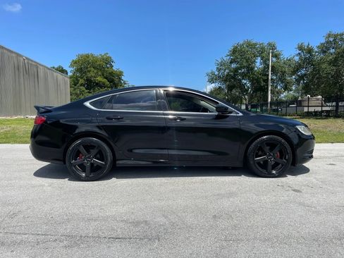 Used 2015 Chrysler 200 Limited FWD image 6