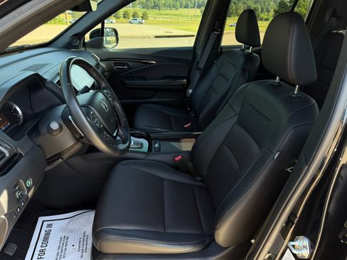 Used 2023 Honda Ridgeline Black Edition image 11