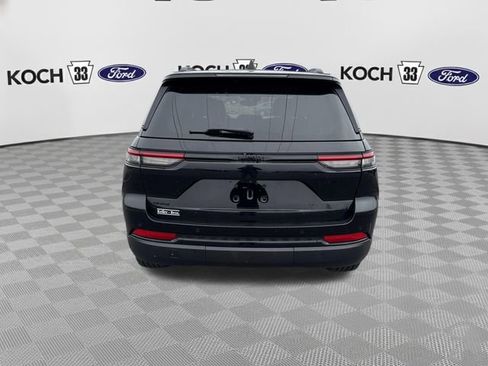 Used 2023 Jeep Grand Cherokee Altitude image 7