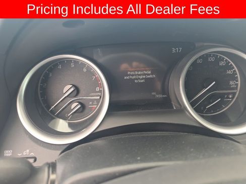 Used 2024 Toyota Camry XLE FWD image 5