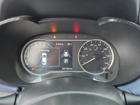 Used 2023 Nissan Versa SV FWD image 18