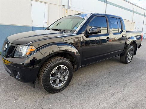 Used 2018 Nissan Frontier PRO-4X AWD/4WD image 4
