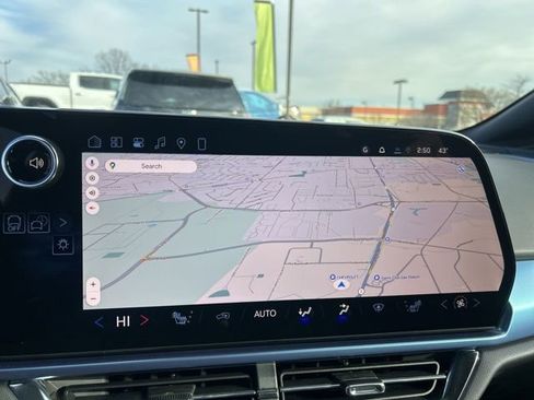 New 2026 Chevrolet Equinox EV LT image 21