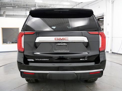 Used 2023 GMC Yukon XL SLT AWD/4WD image 6