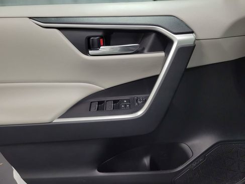 Used 2023 Toyota RAV4 XLE image 21