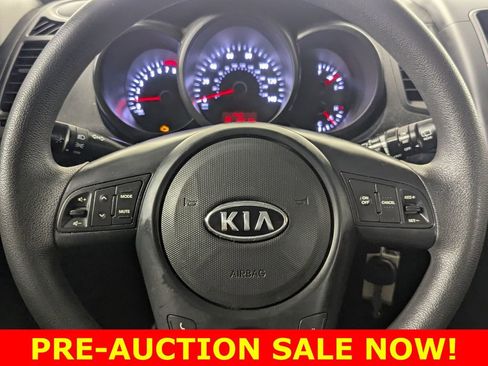 Used 2012 Kia Soul FWD image 16