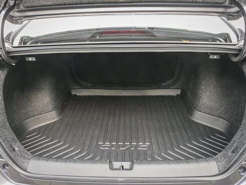 Certified 2021 Honda Civic EX image 31