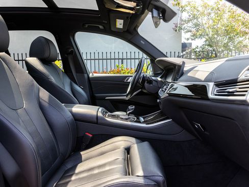 Used 2021 BMW X5 sDrive40i w/ Premium Package RWD image 37