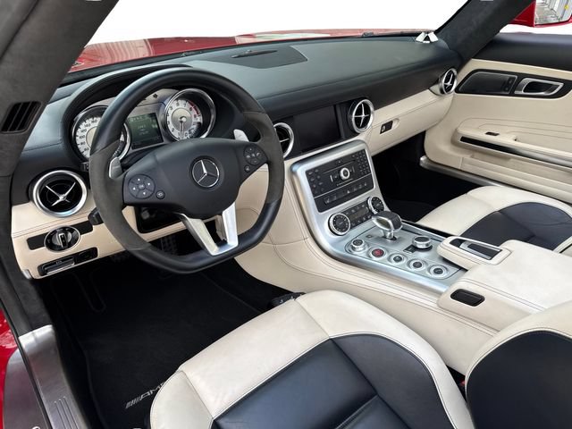 Used 2012 Mercedes-Benz SLS AMG Roadster image 7