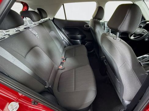 Certified 2022 Hyundai Venue SE image 26