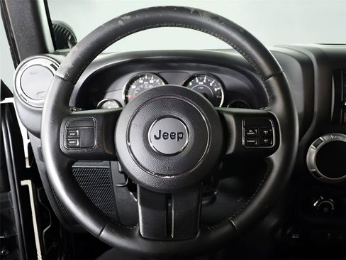 Used 2015 Jeep Wrangler Rubicon image 27