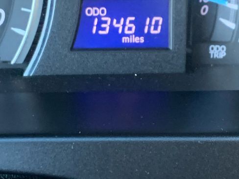 Used 2015 Toyota Camry LE image 12