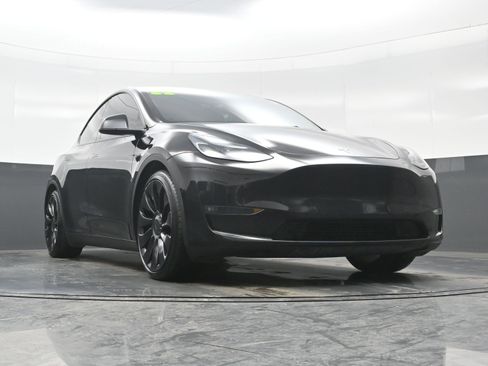 Used 2022 Tesla Model Y Performance image 30
