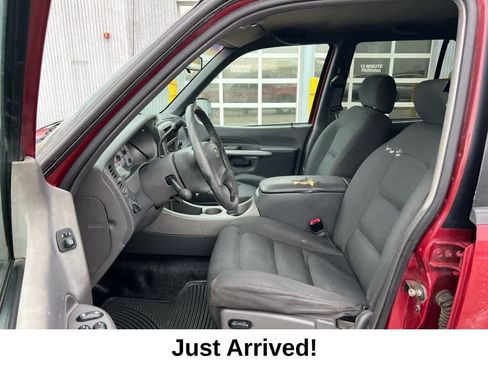 Used 2001 Ford Explorer Sport Trac 4x4 image 12