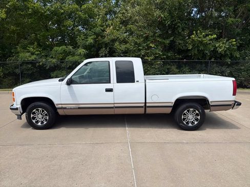 Used 1998 GMC Sierra 1500 2WD Extended Cab w/ Imagemax Pkg image 2